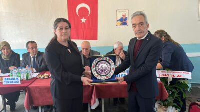 Afyonkarahisar'ın İscehisar ve Bayat ilçelerinde esnaf odası başkanlığı seçimleri yapıldı.