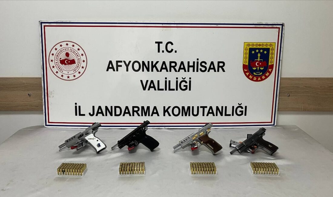 Afyonkarahisar İl Jandarma Komutanlığı, toplum güvenliğini tehdit eden düğünlerde silahla