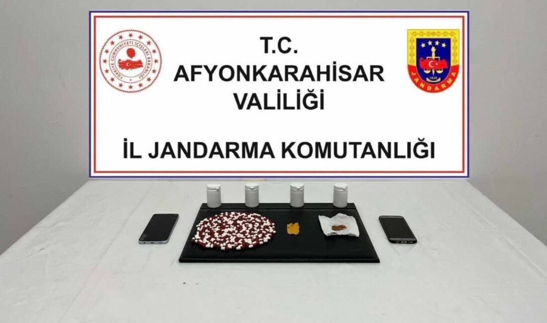 Afyonkarahisar İl Jandarma Komutanlığı ekipleri, uyuşturucu ile mücadele kapsamında Sinanpaşa