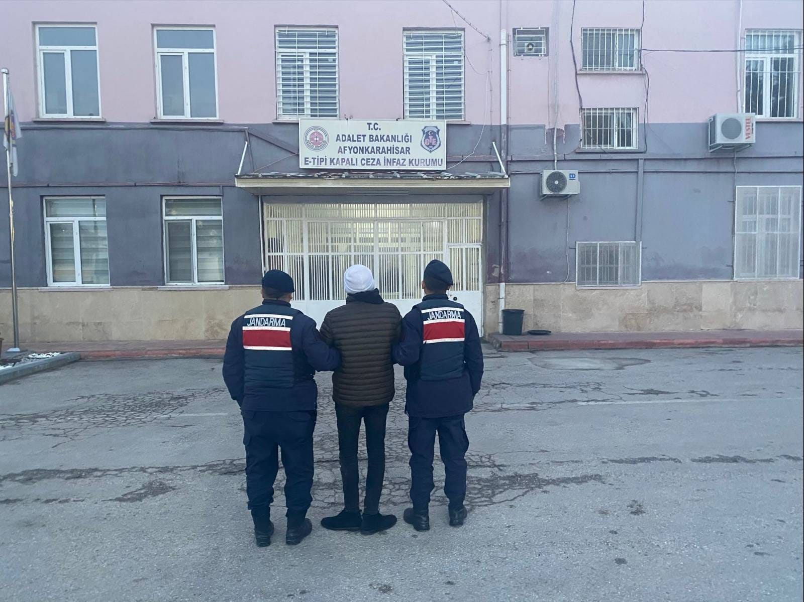 Afyonkarahisar İl Jandarma Komutanlığı ekipleri, 12–19 Ocak 2026 tarihleri arasında