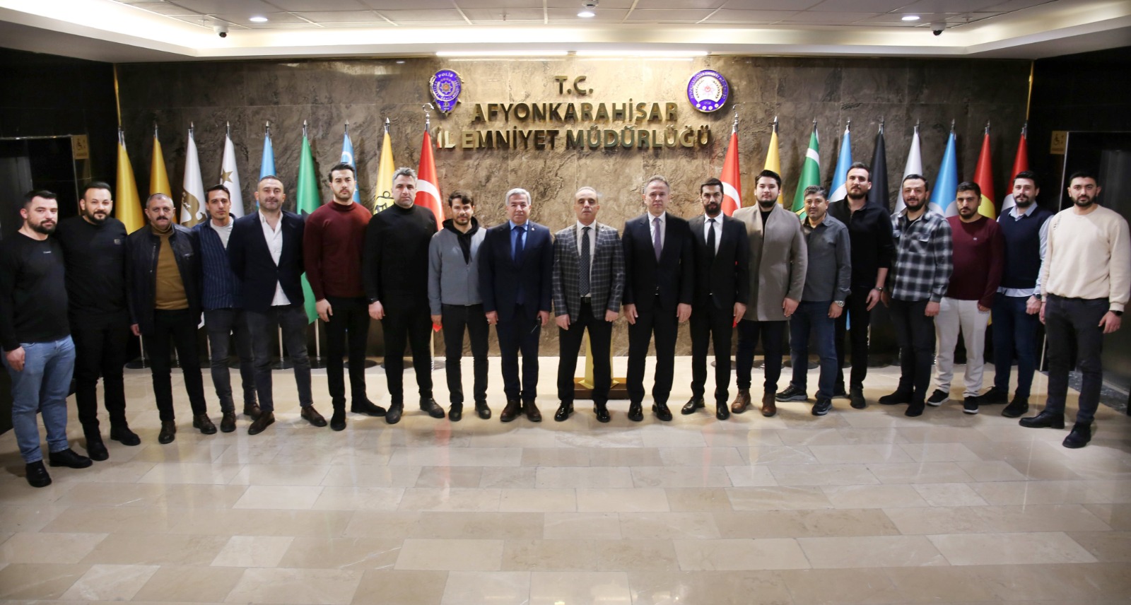 Afyonkarahisar’da Milli Birlik Caddesi’nde meydana gelen maskeli ve silahlı gasp