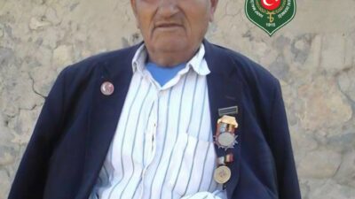 Vatan uğruna gösterdiği fedakârlıkla milletin gönlünde müstesna bir yere sahip