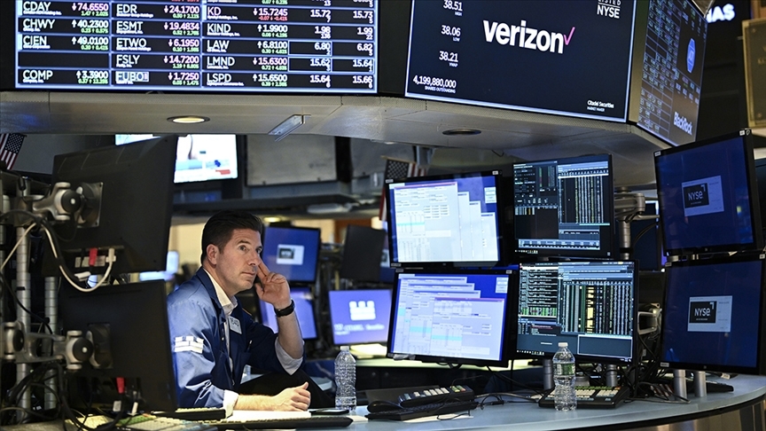 Küresel piyasalarda, jeopolitik risklerin yatırımcıları temkinli davranmaya sevk etmesi ve