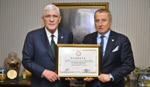 İYİ Parti 4. Olağan Kurultayı’nın ardından Genel Başkanlığa yeniden seçilen