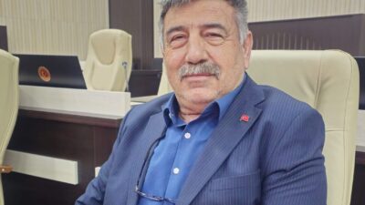 Konuşmasında sokaktaki vatandaşın ve emeklilerin kendilerine sürekli sitem ettiğini dile