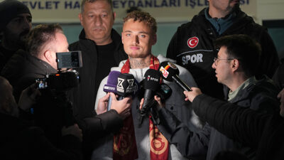 İtalya’nın Napoli kentinden Atatürk Havalimanı Genel Havacılık Terminali’ne özel uçakla