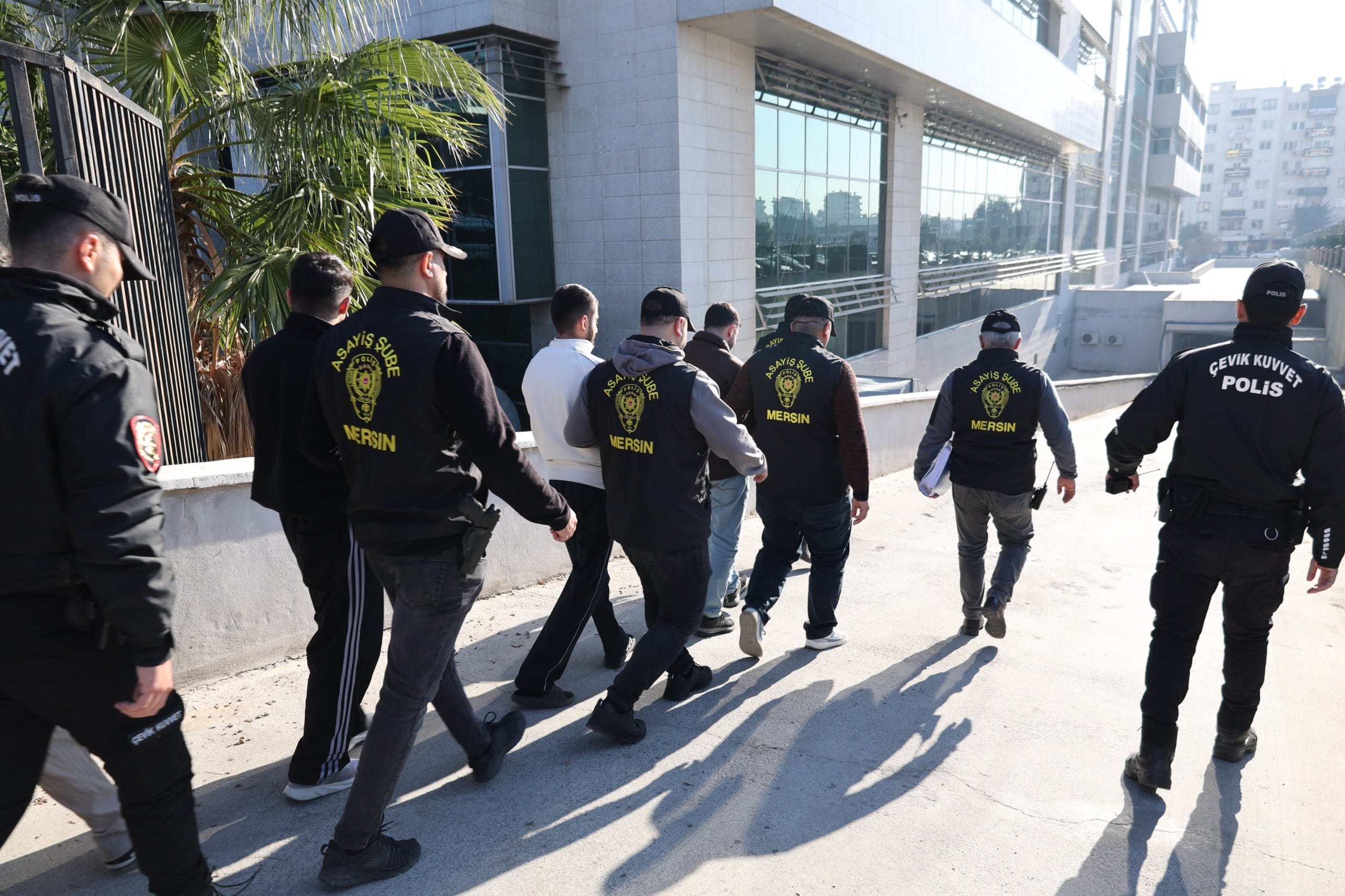 Mersin'de paravan şirketler üzerinden yatırım, kredi ve ev satışı vaadiyle