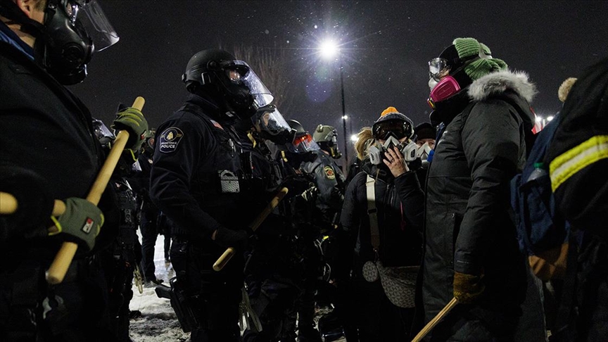 ABD'nin Minnesota eyaletinde Göçmenlik ve Gümrük Muhafaza ekiplerine tepki sürerken