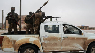 Suriye ordusu, terör örgütü YPG/SDG’nin Halep’in doğu kırsalındaki tahkimatına dikkati