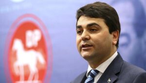 Demokrat Parti Genel Başkanı Gültekin Uysal, Antalya’da etkili olan fırtına