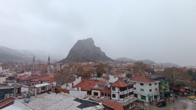 Afyonkarahisar Valiliği, kent genelinde etkili olması beklenen olumsuz hava koşullarına