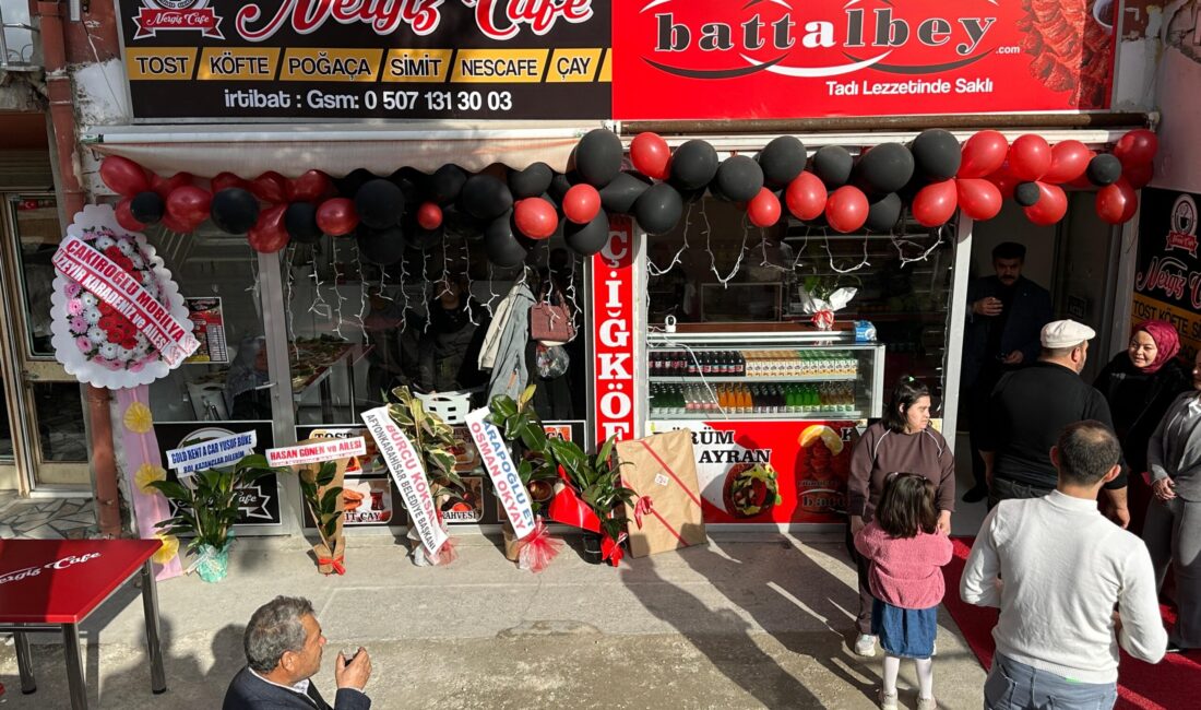 Açılış töreni dualar eşliğinde gerçekleştirilirken, işletme sahibi Aysel Nergiz ve