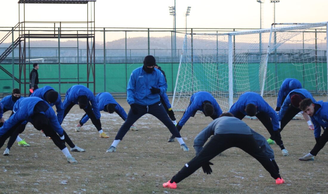 Kırmızı-beyazlı ekip, pazar günü saat 13.00’te sahasında şampiyonluğun en büyük