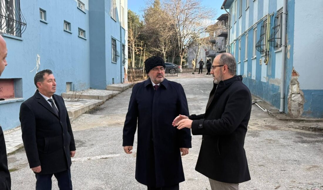 Afyonkarahisar Devlet Hastanesi’nde yenilenerek hizmet vermeye başlayan B Blok Kan