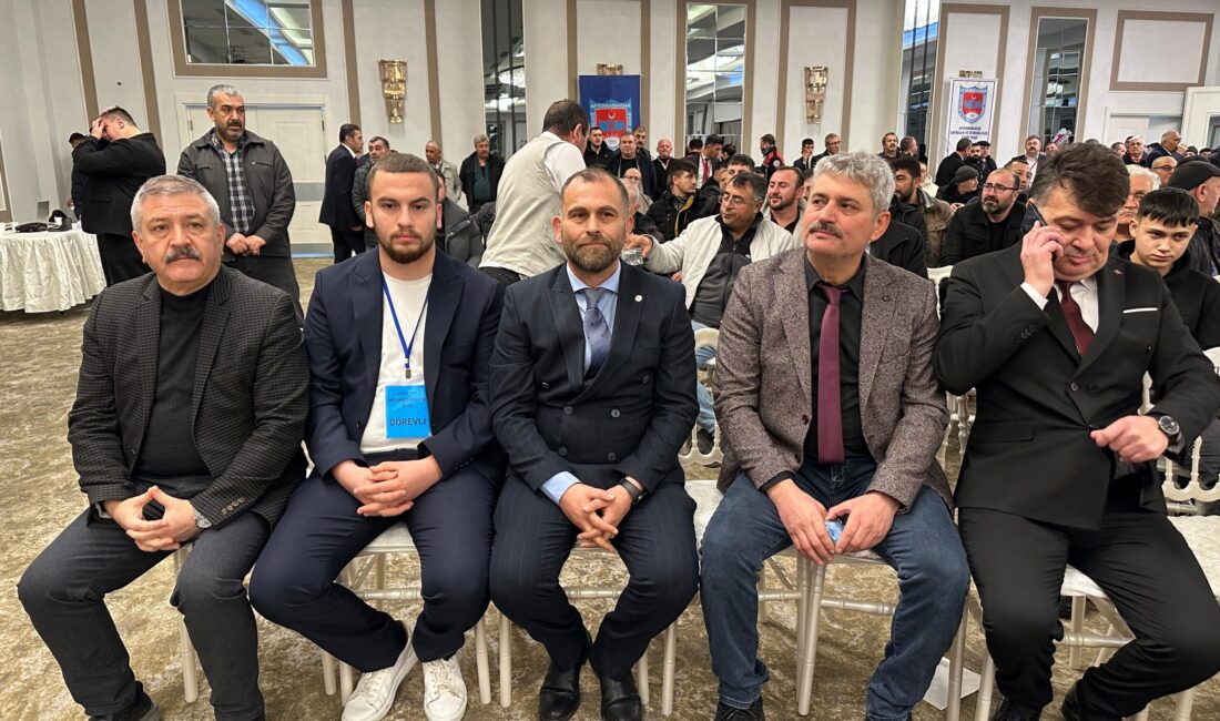 Genel kurul, açılışın ardından başkanlık divanının oluşturulmasıyla devam etti. Saygı