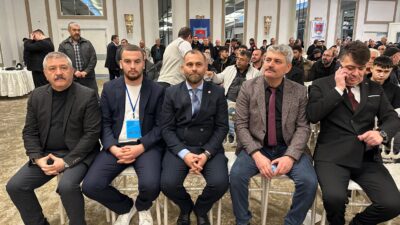 Genel kurul, açılışın ardından başkanlık divanının oluşturulmasıyla devam etti. Saygı