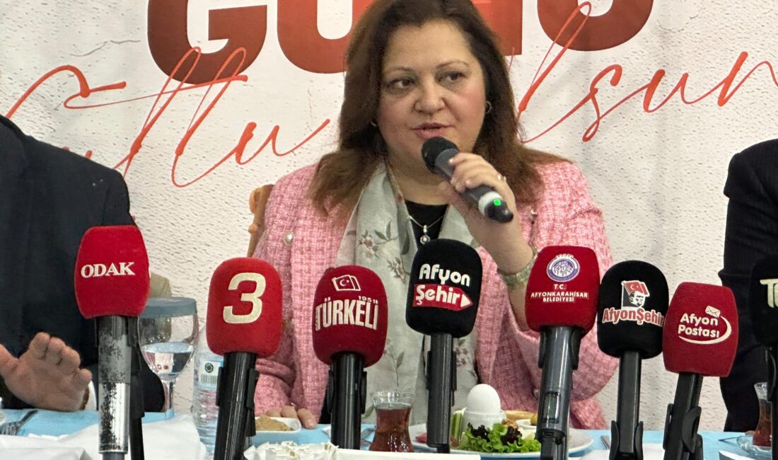 Programa yerel ve ulusal basın temsilcileri yoğun ilgi gösterirken, Başkan