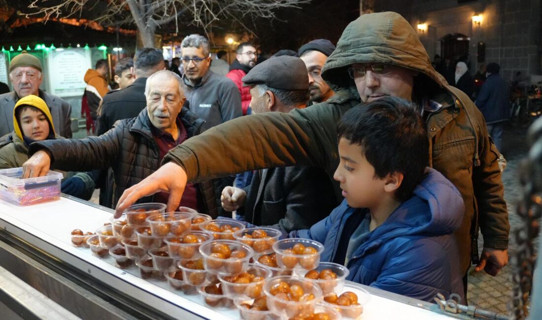 Bolvadin Belediye Başkanı Derviş Aynacı, yayımladığı mesajda birlik, beraberlik ve