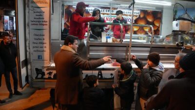 Bolvadin Belediye Başkanı Derviş Aynacı, mübarek gece dolayısıyla bir mesaj