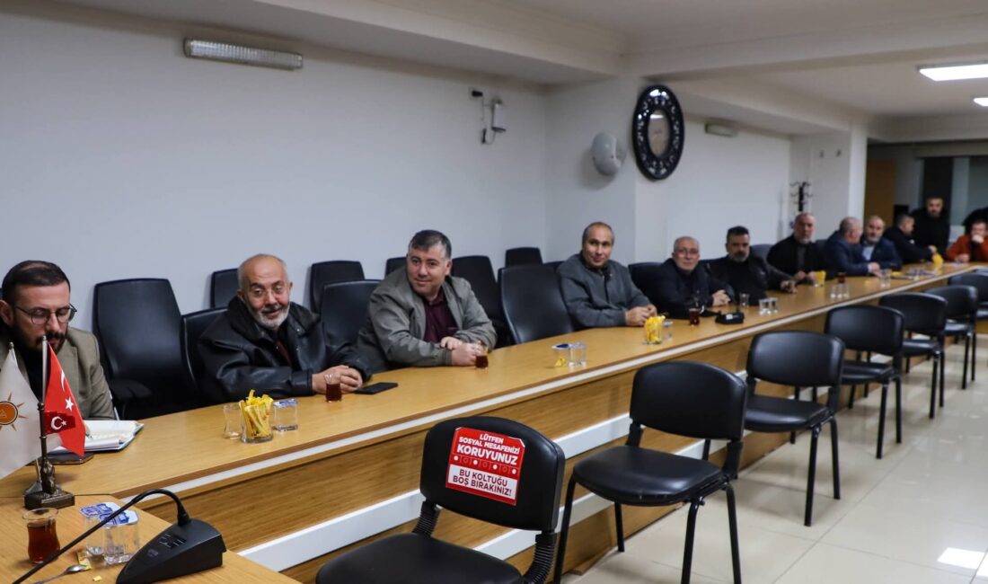 İl Başkanı Av. Turgay Şahin başkanlığında gerçekleştirilen toplantıda, mahalle başkanlarının