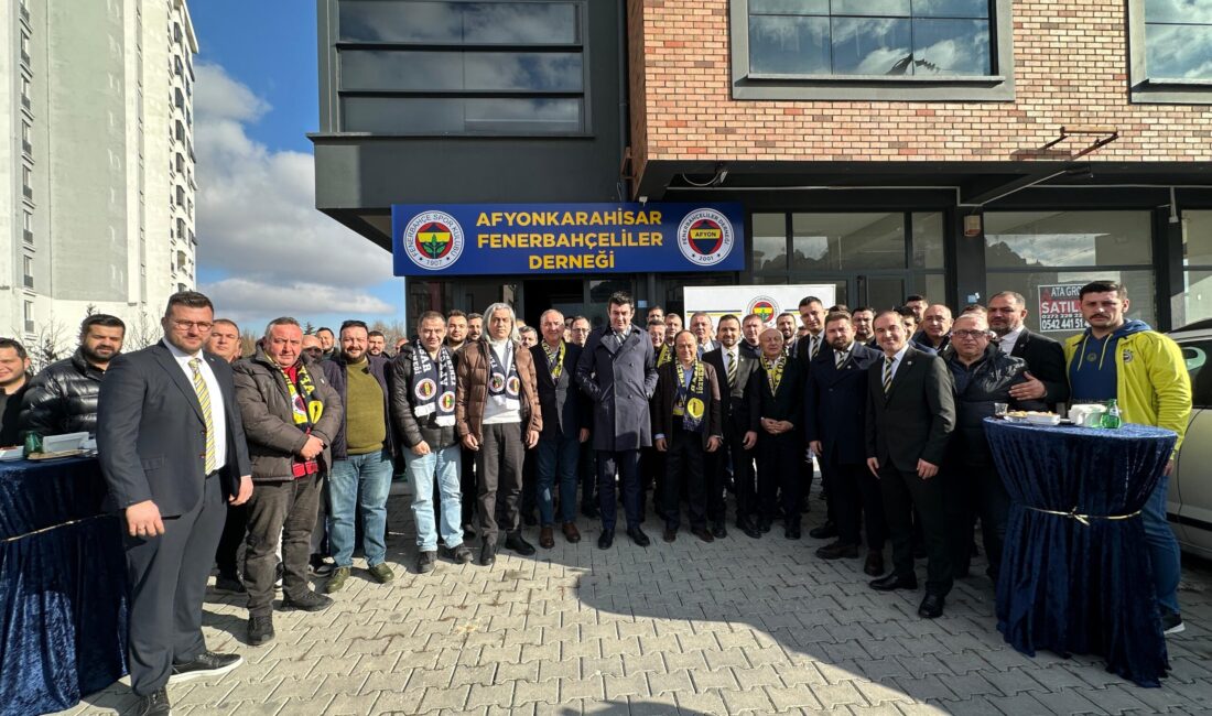 Saygı duruşu ve yoklama ile başlayan genel kurul toplantısında, divan
