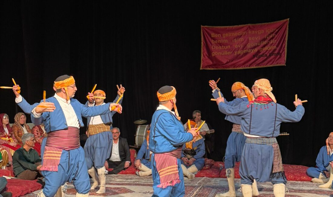 Ankara’da Sandıklılılar Vakfı (SANVAK) tarafından düzenlenen Yarenler Gecesi, hem protokol