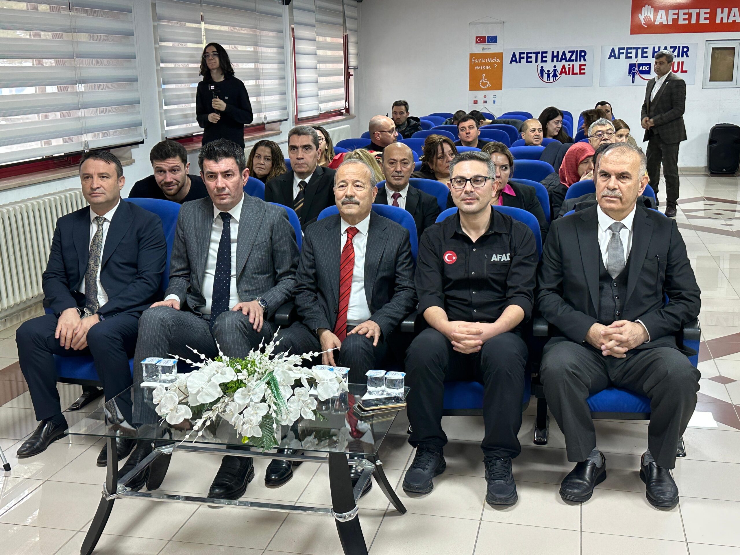 
Afyonkarahisar Valiliği himayelerinde, yerel yönetişimi güçlendirmek ve toplumsal farkındalığı artırmak