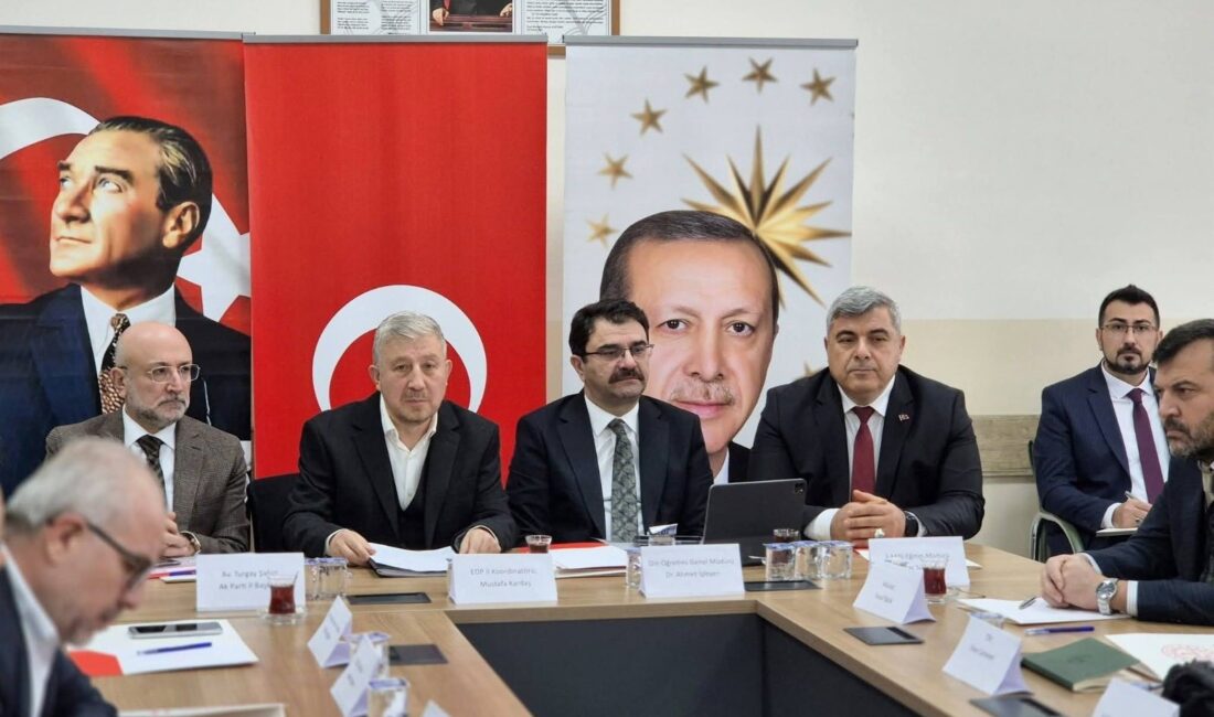 Afyonkarahisar İl Milli Eğitim Müdürü Miraç Sünnetci, kentteki eğitim kalitesini