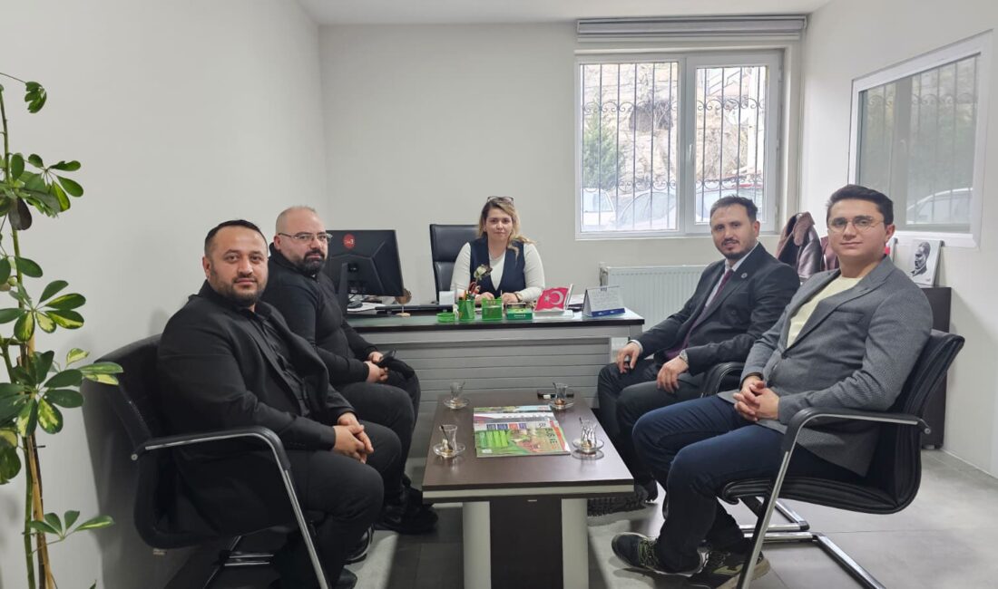 &nbsp; Anahtar Parti Afyonkarahisar Merkez İlçe Başkanı Hasan Yolal ve