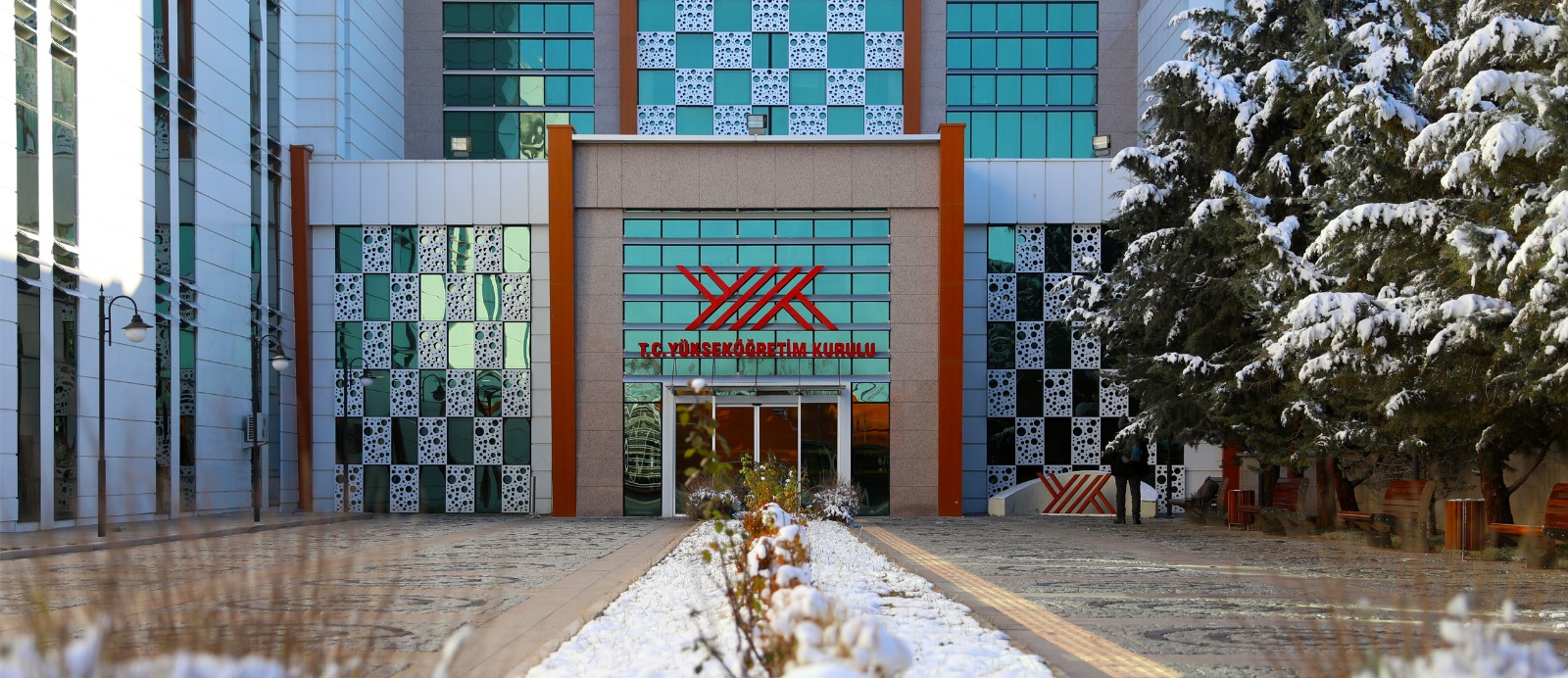 Yükseköğretim Kurulu (YÖK), Türkiye’de eğitimlerine devam eden İran uyruklu öğrencilerin