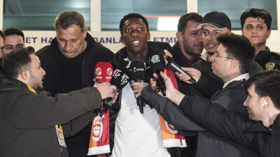 İspanya’nın Barselona kentinden Atatürk Havalimanı Genel Havacılık Terminali’ne özel uçakla