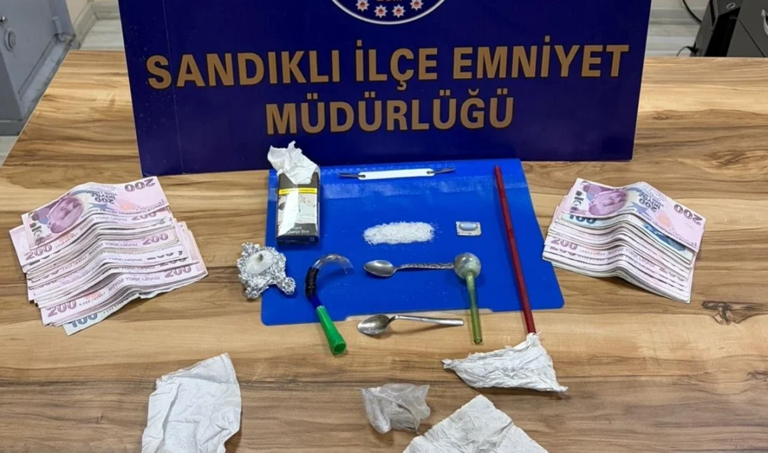 Afyonkarahisar’ın Sandıklı ilçesinde emniyet ekiplerinin düzenlediği başarılı operasyonda, takibe alınan