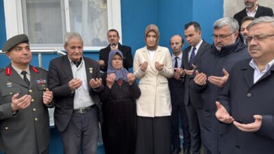 AFYONKARAHİSAR (AA) – Afyonkarahisar Valisi Kübra Güran Yiğitbaşı, Sinanpaşa ilçesinde