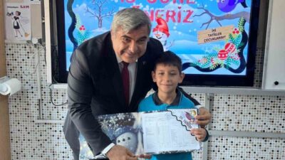 Afyonkarahisar’da gerçekleştirilen karne töreni ile 143 bin öğrenci yarıyıl tatiline