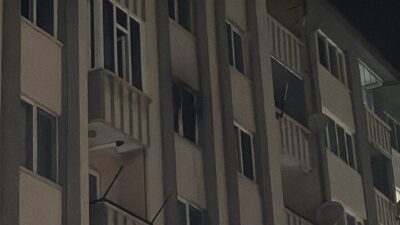 AFYONKARAHİSAR (AA) – Afyonkarahisar'da altı katlı apartmandaki bir dairede çıkan