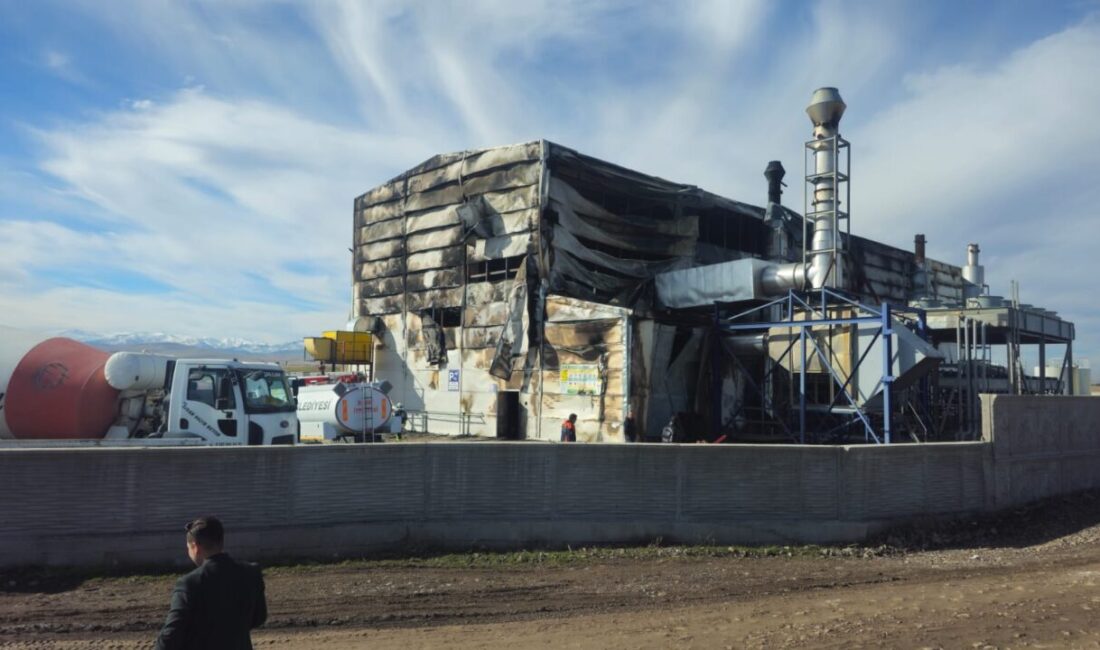 AFYONKARAHİSAR (AA) – Afyonkarahisar'ın Emirdağ ilçesindeki elektrik üretim tesisinde çıkan