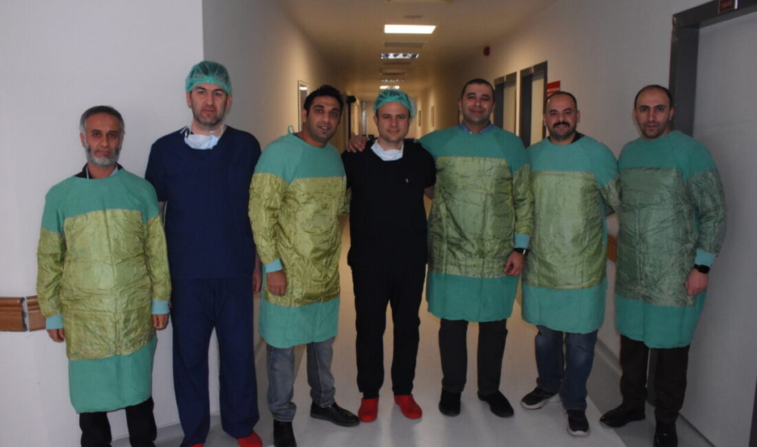 AFYONKARAHİSAR (AA) – Afyonkarahisar Devlet Hastanesi Obezite Merkezi'nde yapılan mide