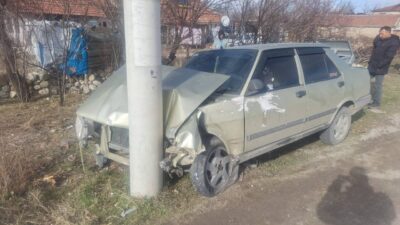 AFYONKARAHİSAR (AA) – Afyonkarahisar'ın Dinar ilçesinde otomobilin çarptığı üç tekerlekli