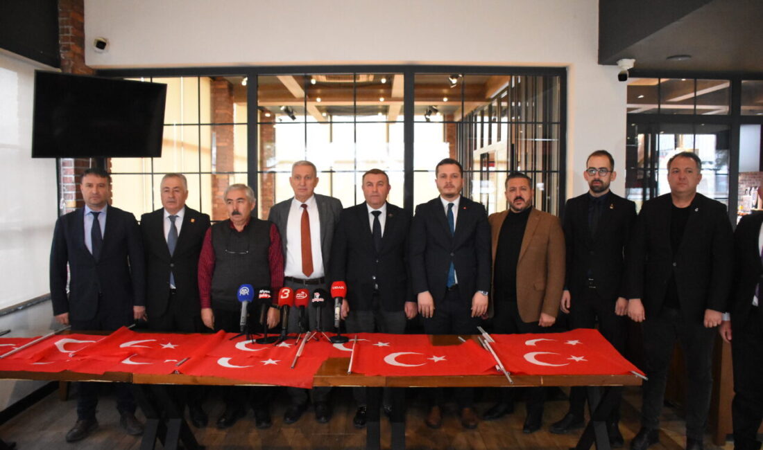 AFYONKARAHİSAR (AA) – Afyonkarahisar'da siyasi partilerin il başkanları, terör örgütü