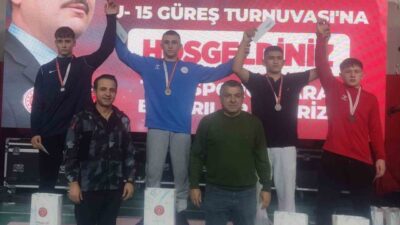 Bursa’da düzenlenen Cüneyt Yıldız U-15 Güreş Turnuvası, yoğun katılımla gerçekleştirildi.