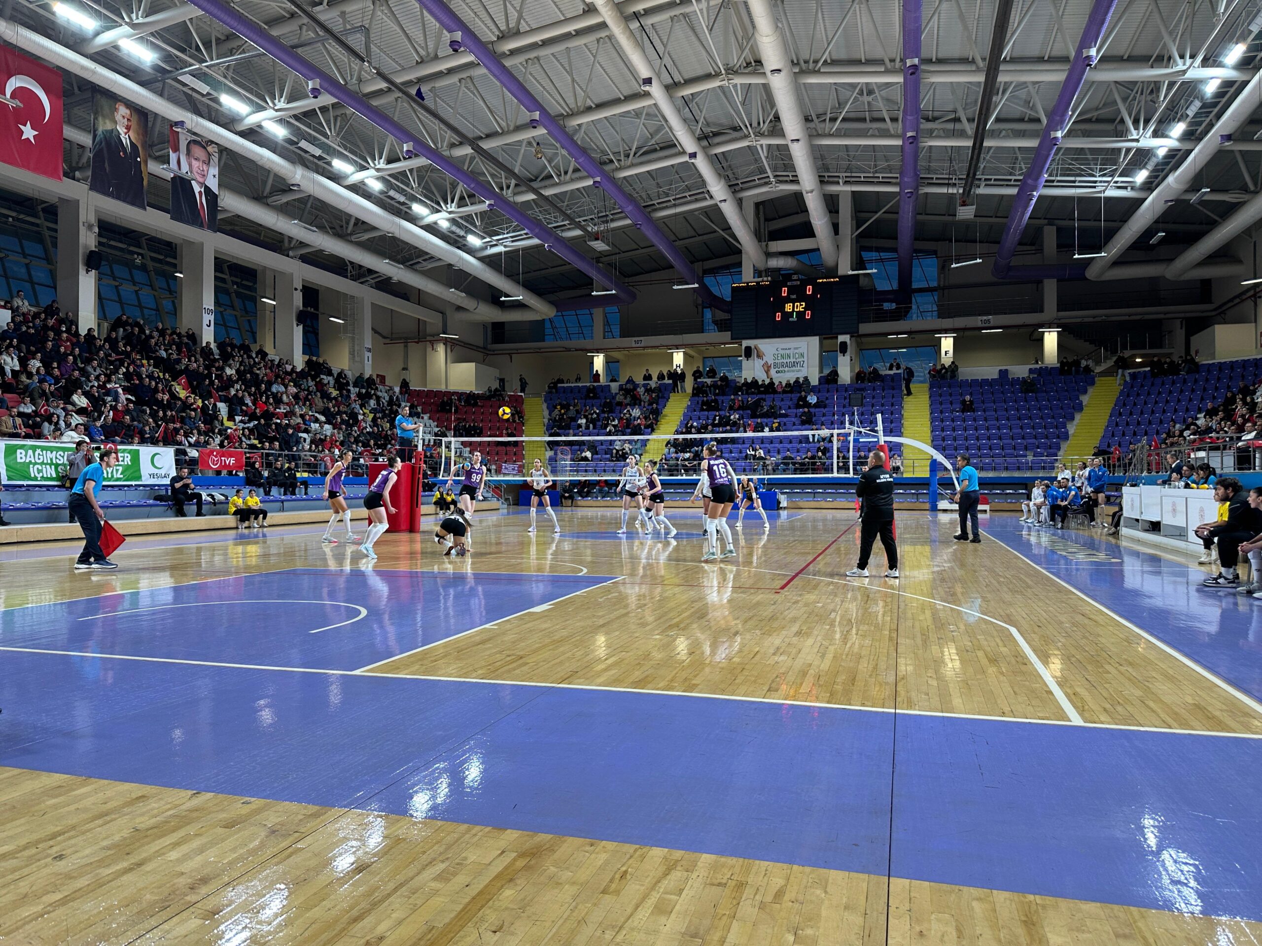TVF Arabica Coffee House Kadınlar Voleybol 1. Ligi’nde Afyonkarahisar’ı temsil