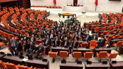 Hükümetin en düşük emekli maaşını 20 bin liraya çıkarma teklifi,