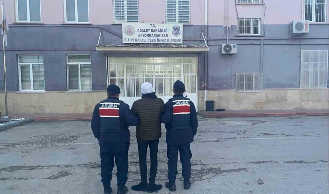 Afyonkarahisar’da çeşitli suçlardan aranan 51 şahıs Jandarma tarafından yakalanırken, şahıslardan