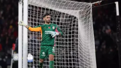 Hasan Şaş’ın eleştirilerinin odağında, sakatlığı nedeniyle kadroda yer almadığı belirtilen