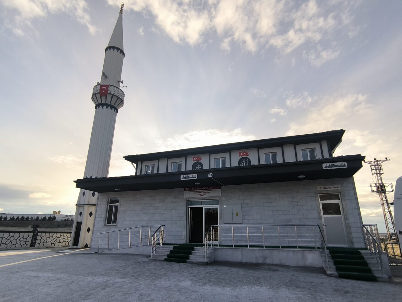 AFYONKARAHİSAR (AA) – Afyonkarahisar'ın İscehisar ilçesinde "Şehirlerin Kalbi Camilerde Buluşalım"