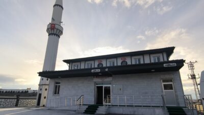 AFYONKARAHİSAR (AA) – Afyonkarahisar’ın İscehisar ilçesinde “Şehirlerin Kalbi Camilerde Buluşalım”