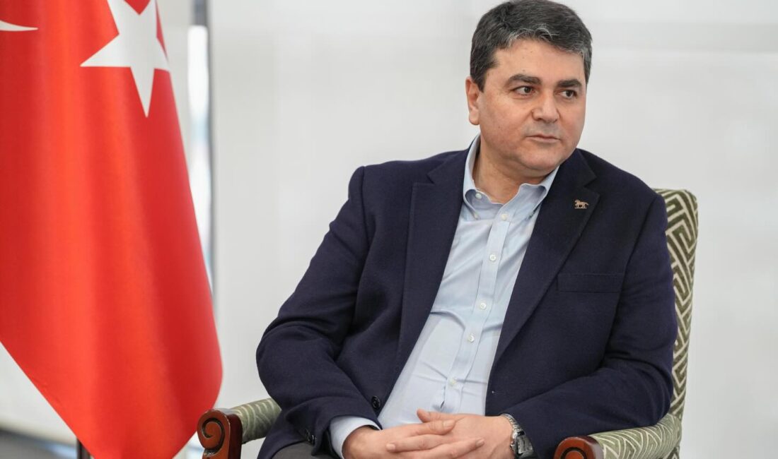 Demokrasi Vurgusu Demokrat Parti Genel Başkanı Gültekin Uysal, demokrasiye dair