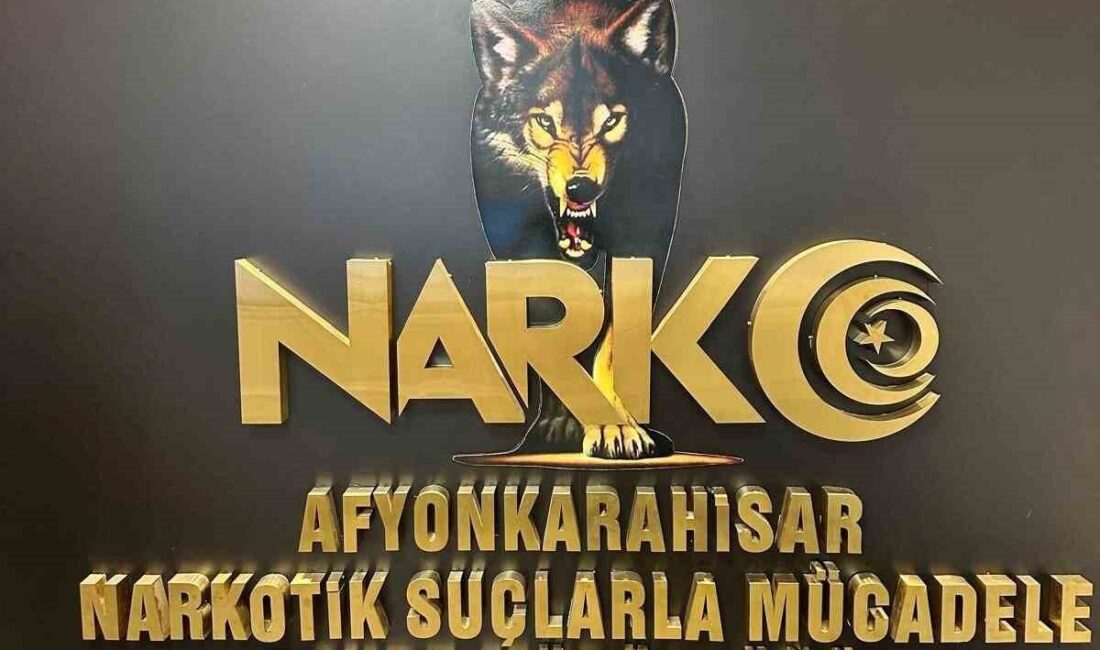 Afyonkarahisar’da polis tarafından torbacı diye adlandırılan uyuşturucu satıcılarına yönelik yapılan
