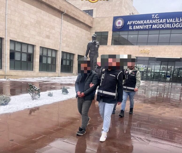 Emniyet Müdürlüğü görevlilerince Dinar ilçesinde faaliyet gösteren bir alkollü eğlence