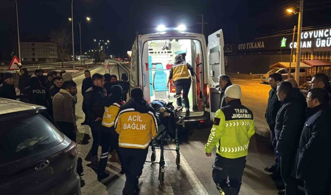 Afyonkarahisar’da tır ile otomobilin çarpışması sonucu meydana gelen trafik kazasında